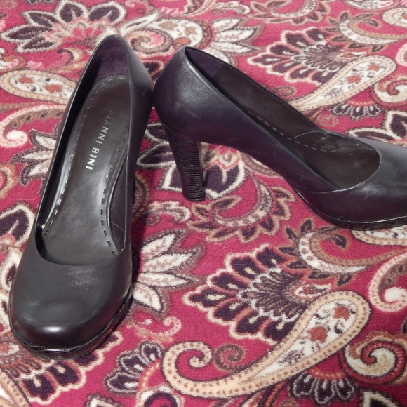 Gianni Bini rounded toe heeled shoe in Womens - Picture 3 of 6